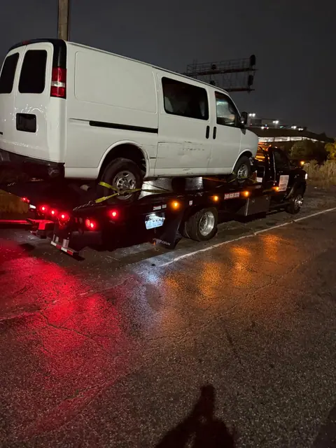 Barry Towing Services vehicle transport photo 33