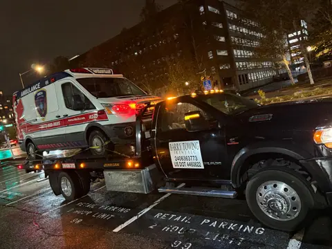 Barry Towing Services vehicle transport photo 40